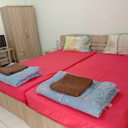 Natcha Place Thammasat Rangsit Бангкок Екстер'єр фото