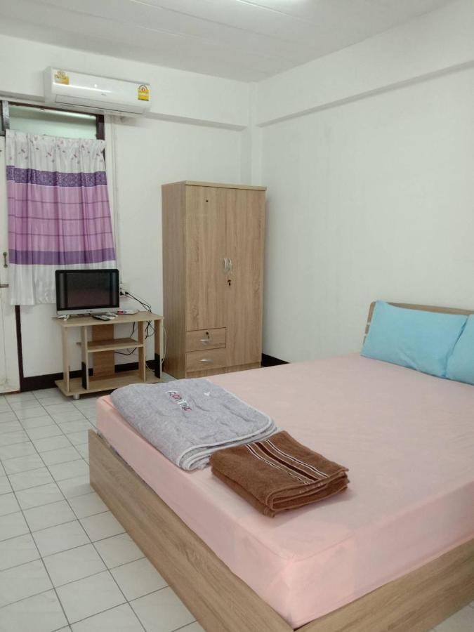 Natcha Place Thammasat Rangsit Бангкок Екстер'єр фото